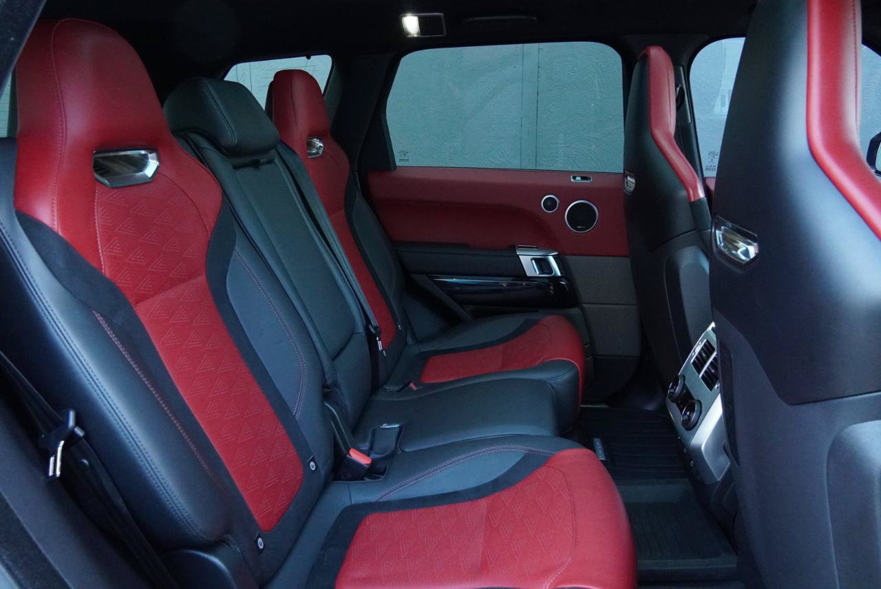 Used 2022 Land Rover Range Rover Sport SVR Carbon Edition AWD/4WD image 32