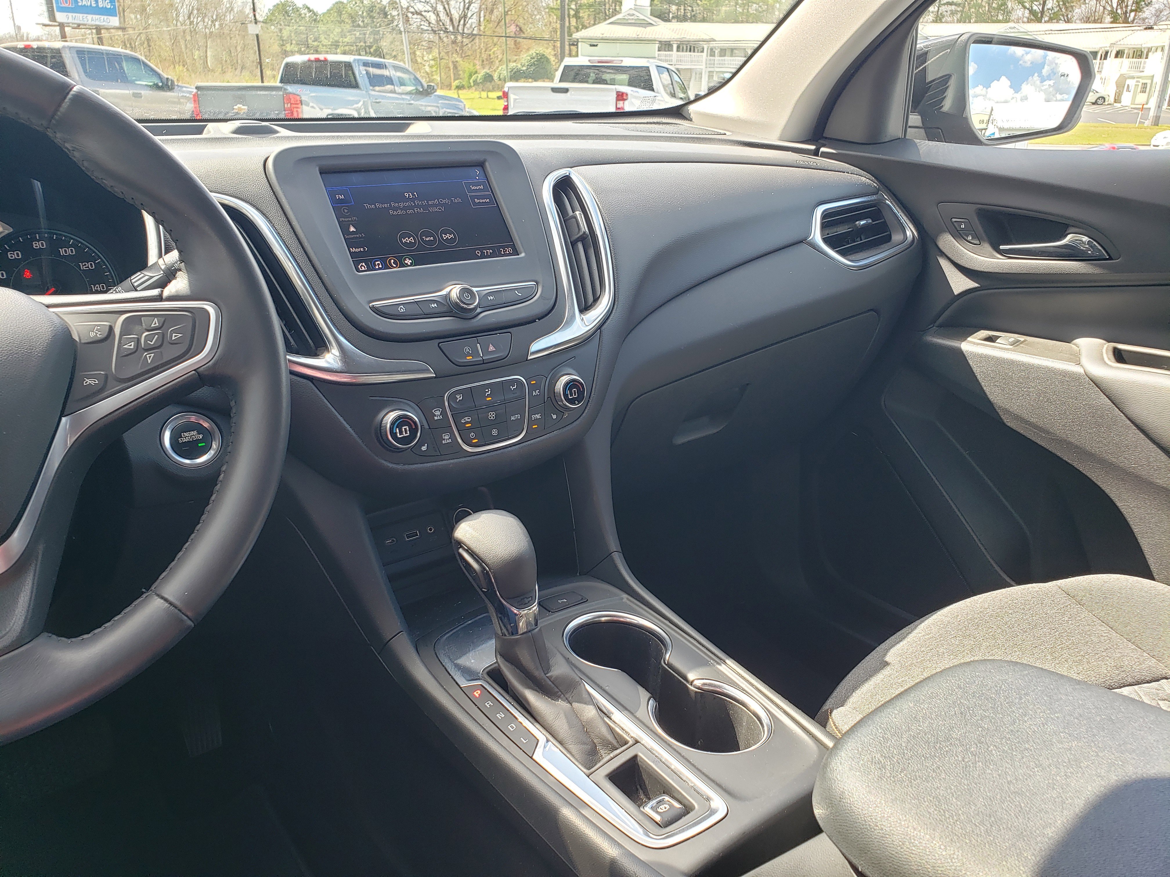 Used 2022 Chevrolet Equinox LT w/ Driver Convenience Package image 18