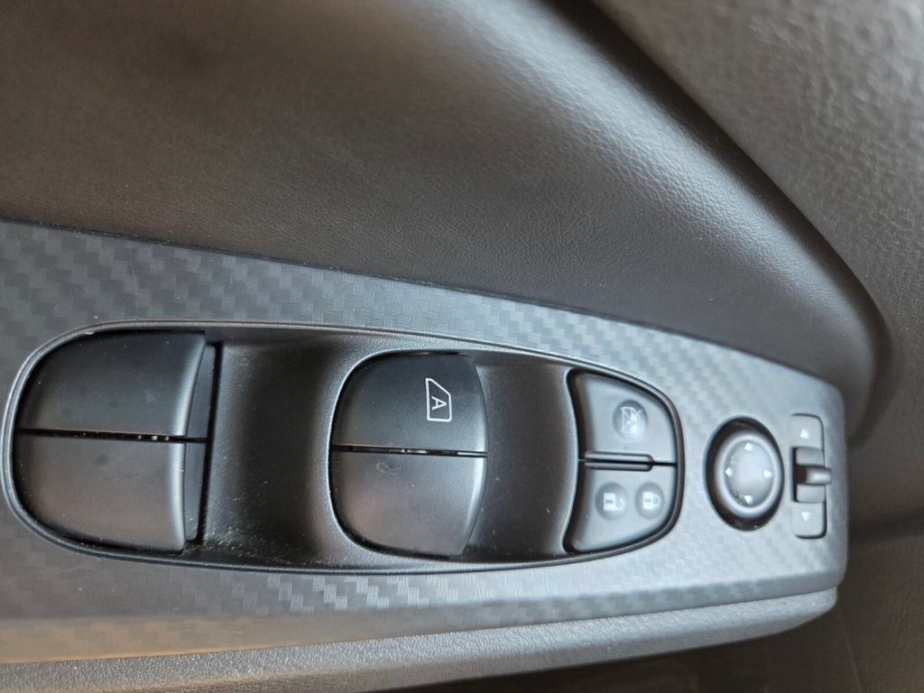 Used 2024 Nissan Altima 2.5 SV w/ SV Premium Package FWD image 26