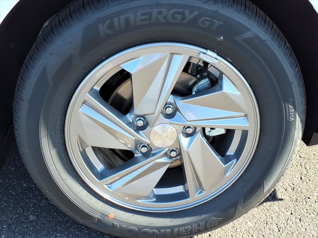 New 2026 Hyundai Elantra SE w/ Cargo Package image 5