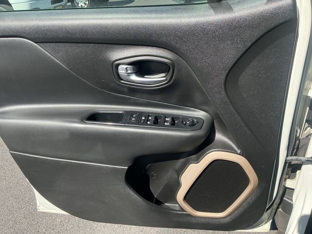 Used 2016 Jeep Renegade Limited AWD/4WD image 27
