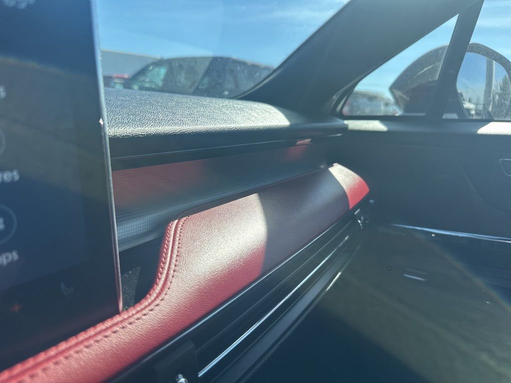 Used 2023 Lincoln Corsair Reserve w/ Equipment Group 201A image 22