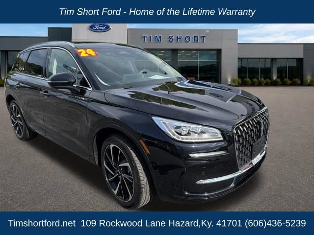 Used 2024 Lincoln Corsair Grand Touring w/ Equipment Group 301A AWD/4WD image 3
