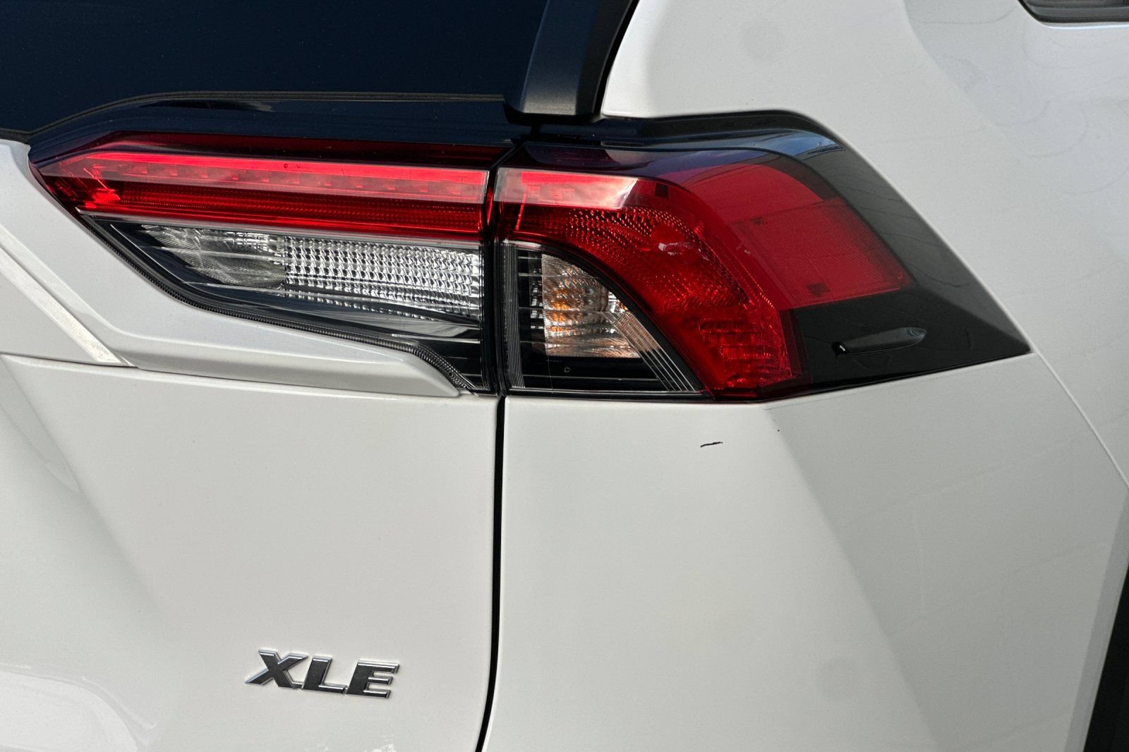 Used 2025 Toyota RAV4 XLE w/ Convenience Package FWD image 37