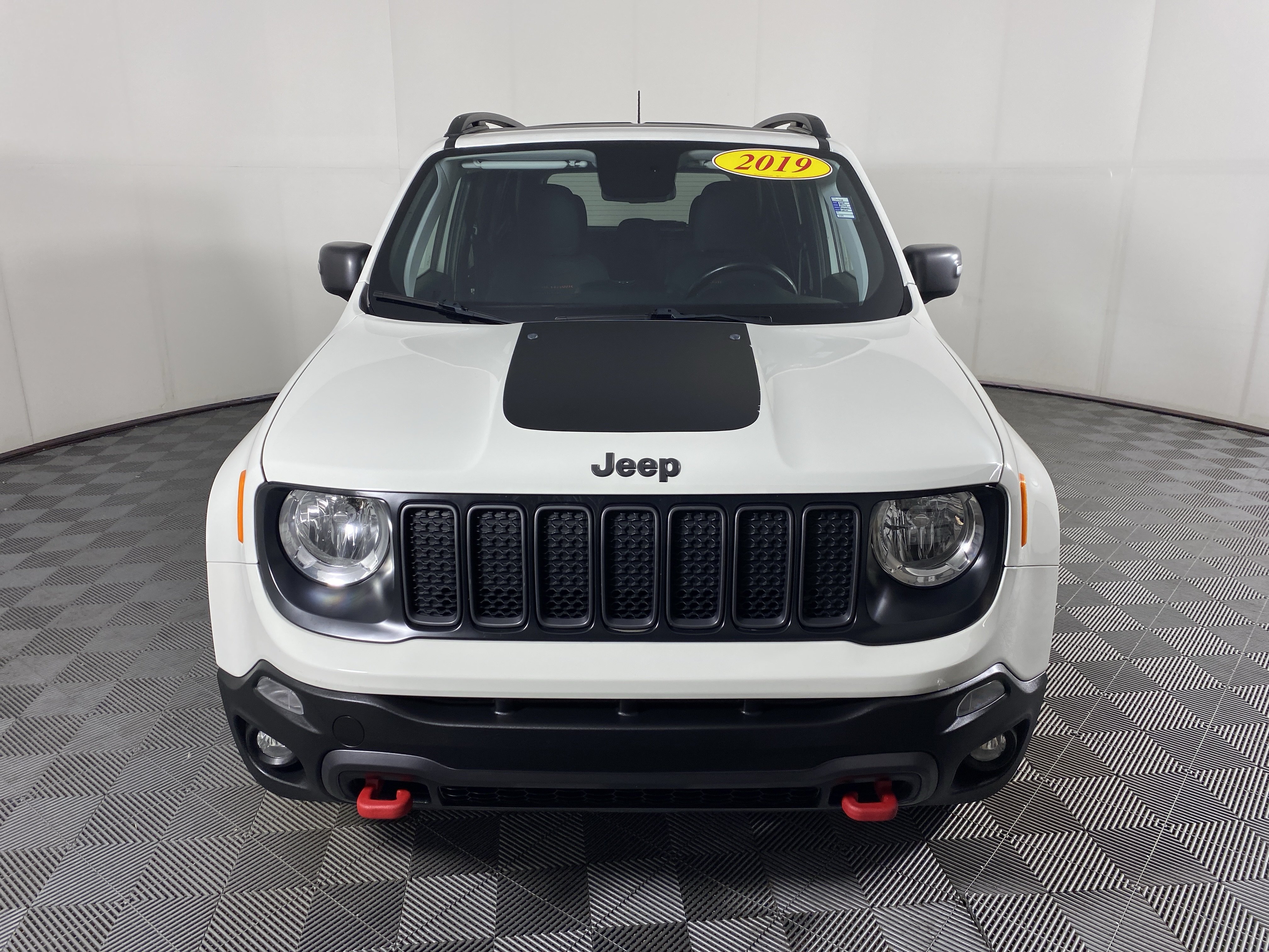 Used 2019 Jeep Renegade Trailhawk w/ UConnect 8.4 Nav Group AWD/4WD image 13