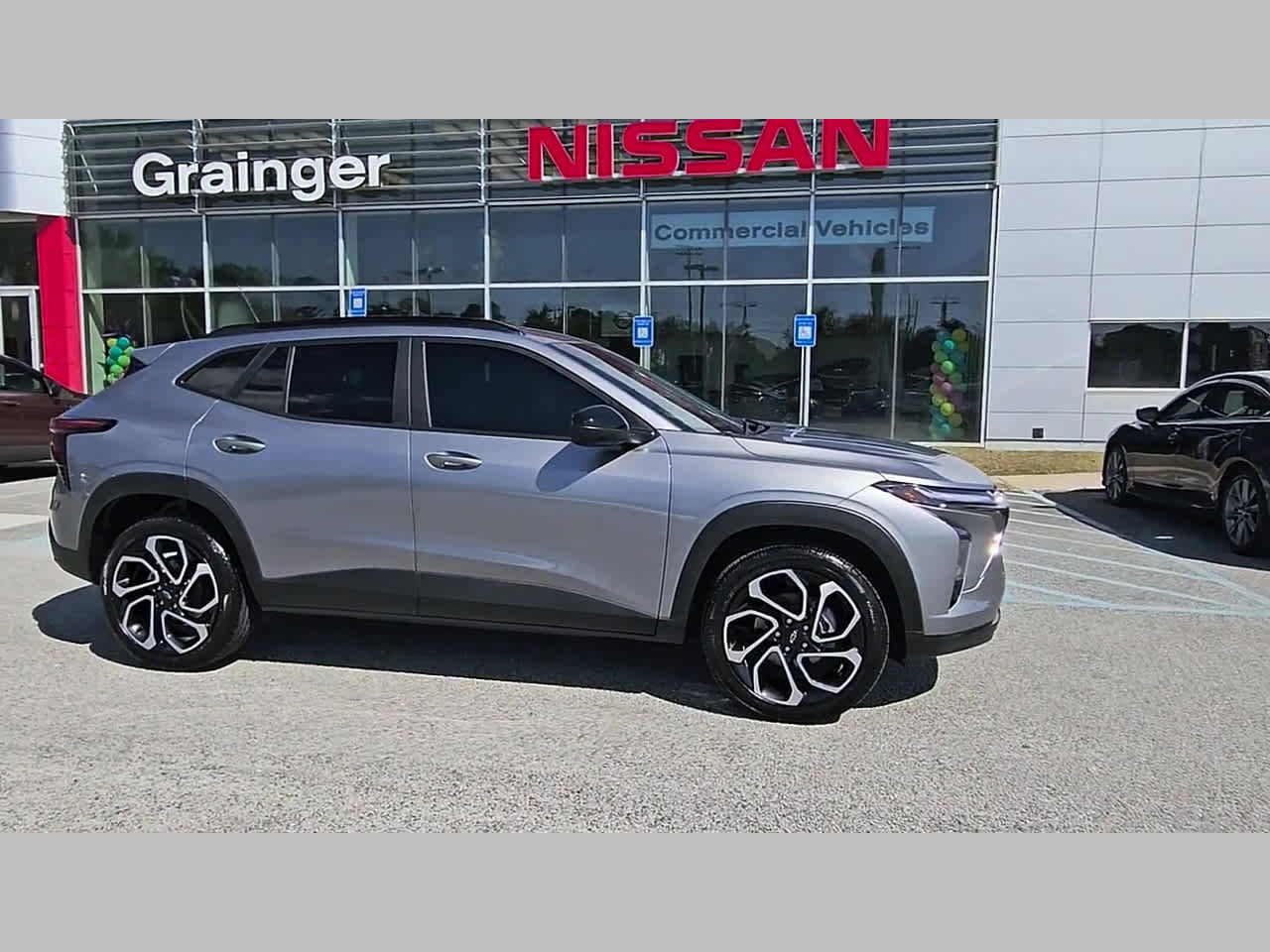 Used 2025 Chevrolet Trax RS w/ Driver Confidence Package FWD image 35