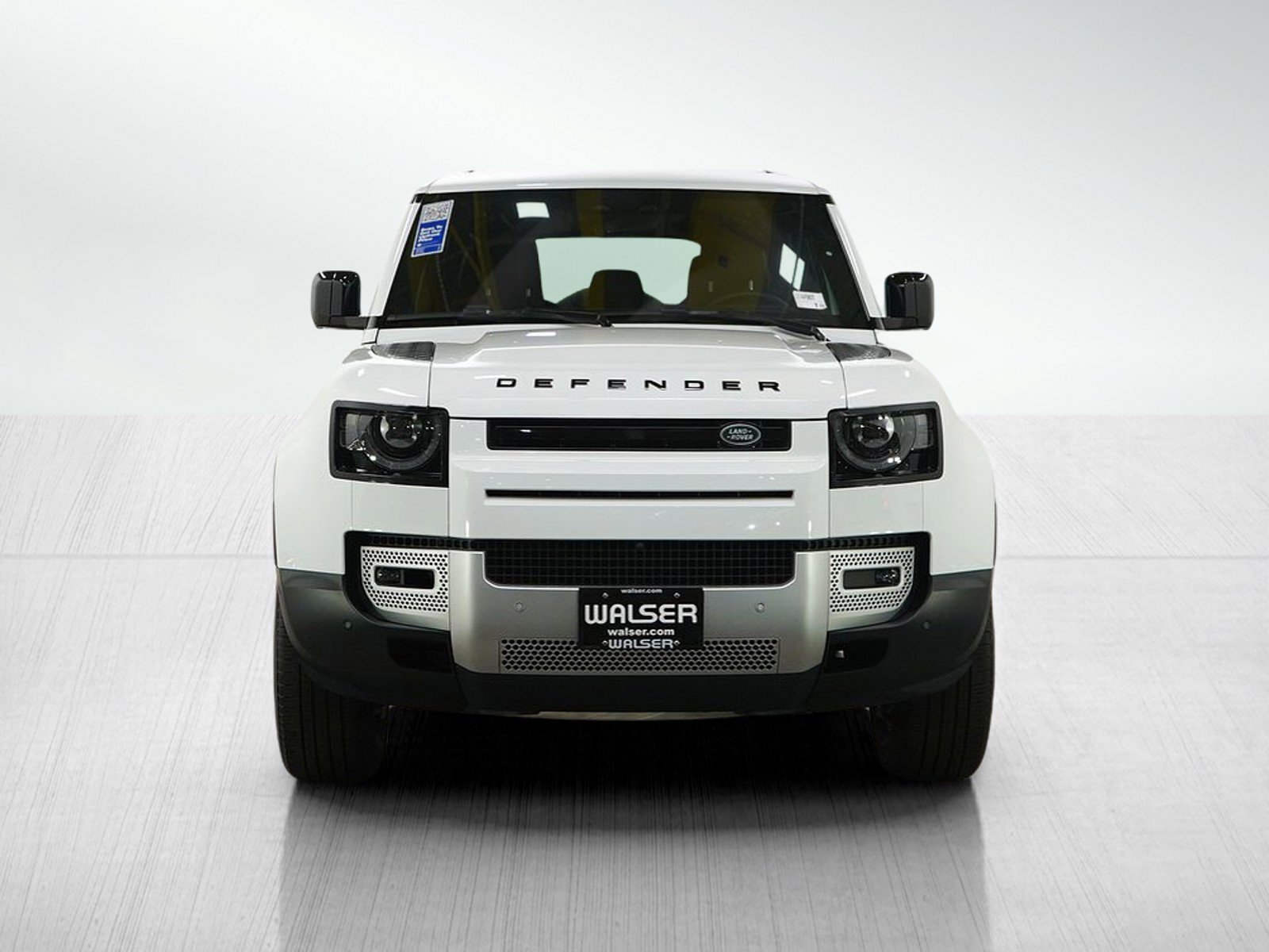 Used 2025 Land Rover Defender 110 S AWD/4WD image 8