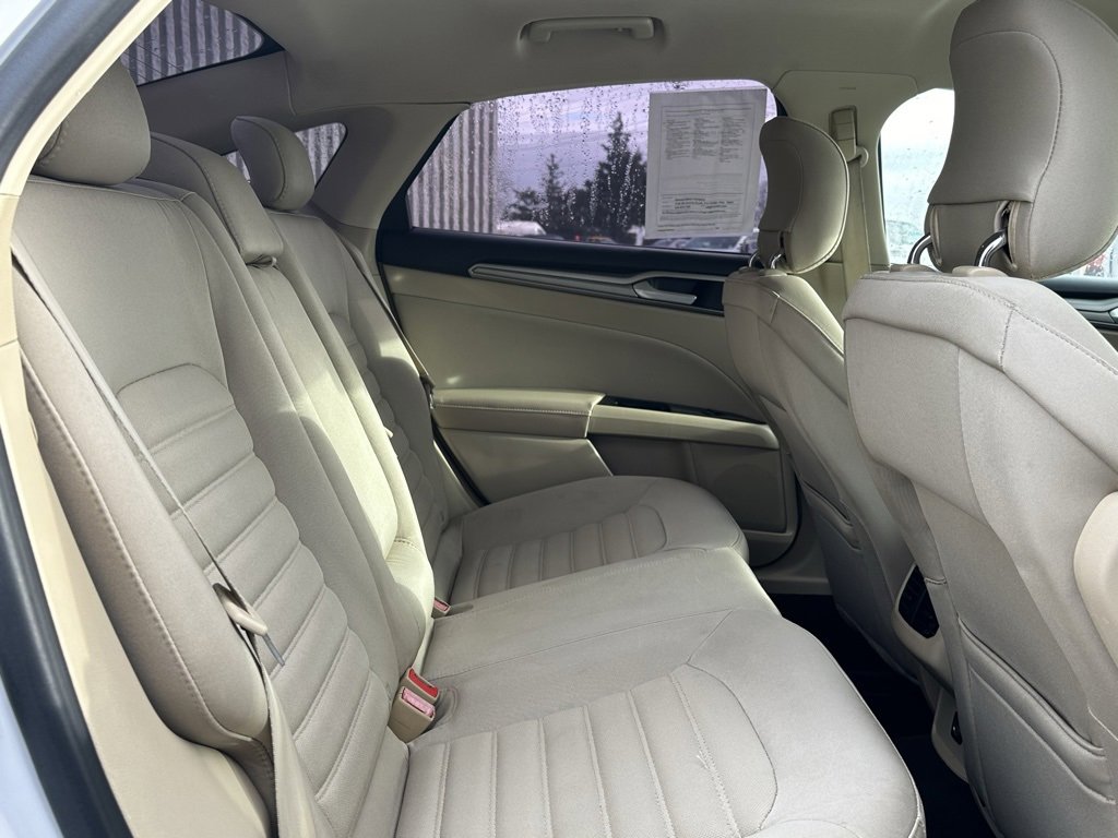 Used 2014 Ford Fusion SE image 15