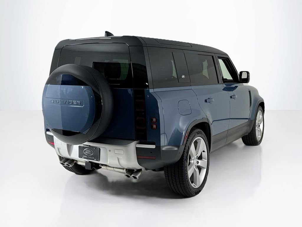 Used 2024 Land Rover Defender 110 SE AWD/4WD image 5