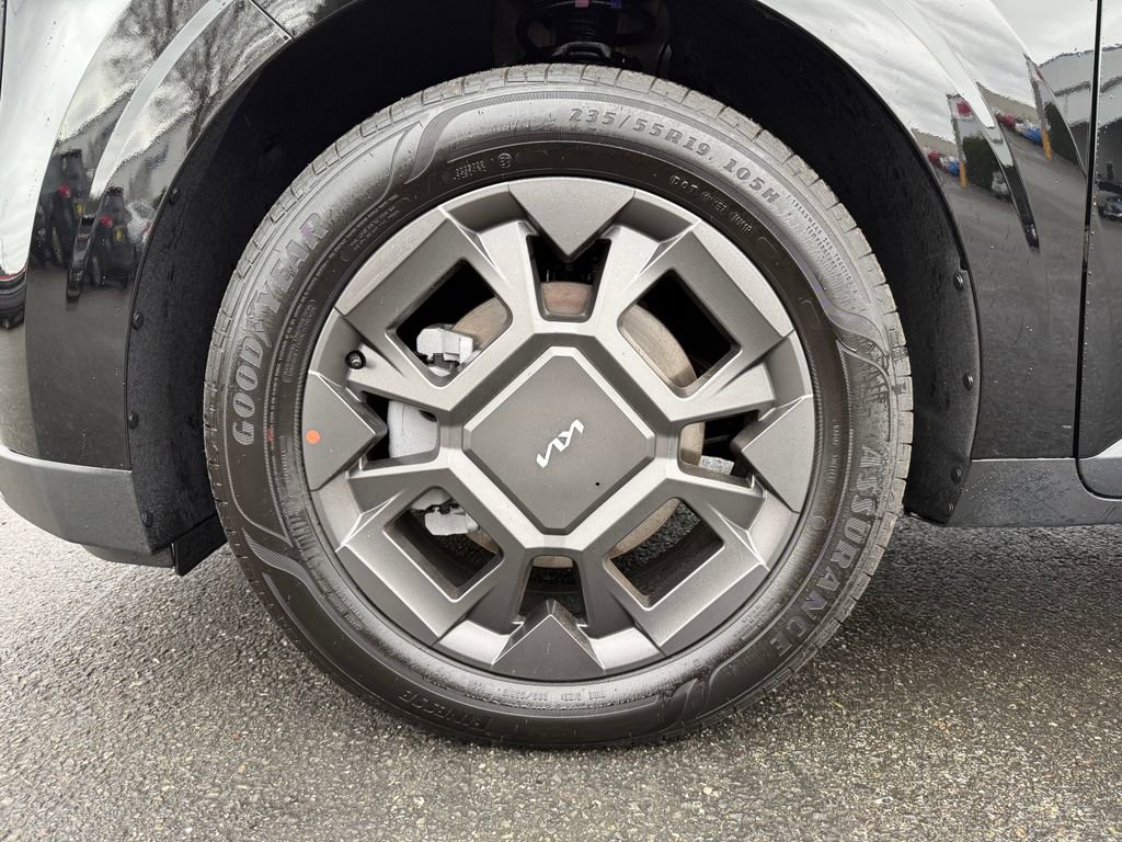 New 2026 Kia Carnival EX image 11