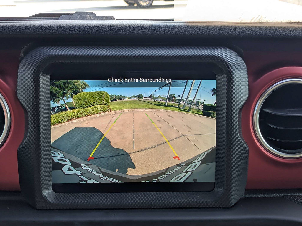 Used 2022 Jeep Wrangler Unlimited Rubicon w/ LED Lighting Group AWD/4WD image 21