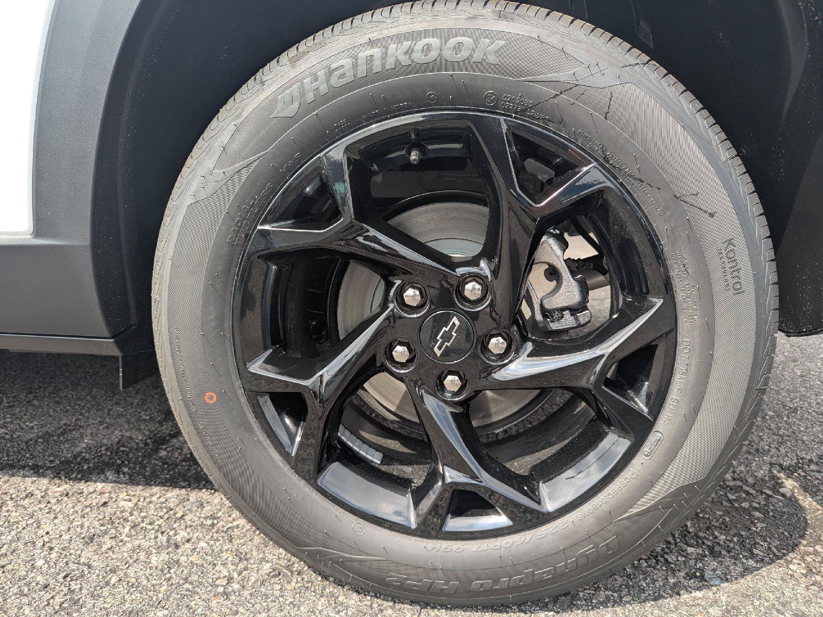 New 2026 Chevrolet Trax LT w/ Driver Confidence Package FWD image 36