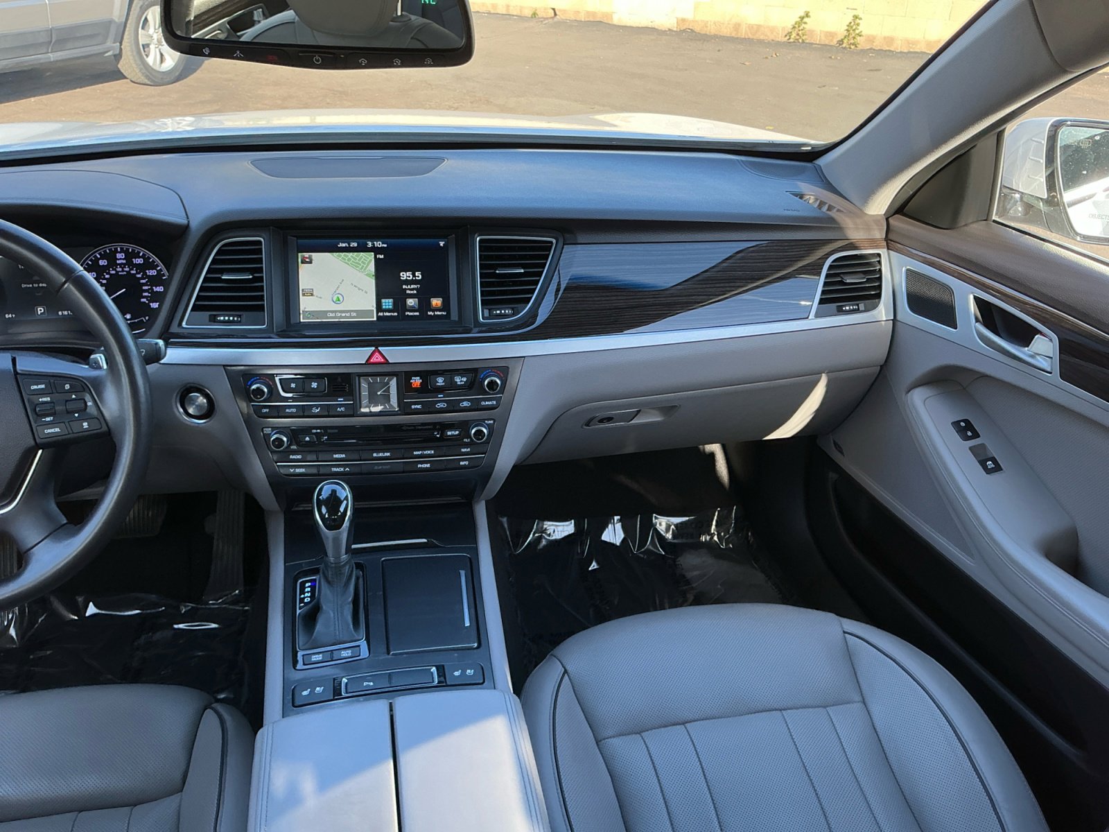 Used 2015 Hyundai Genesis 3.8 w/ Option Group 03 image 16