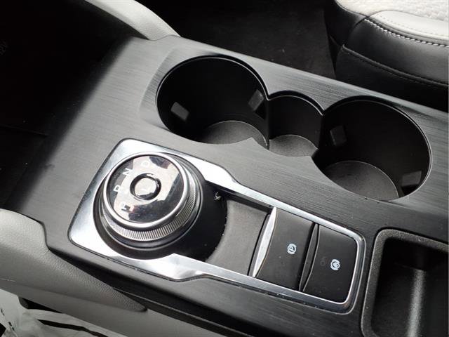 Used 2024 Ford Escape SE w/ Class II Trailer Tow Package image 19