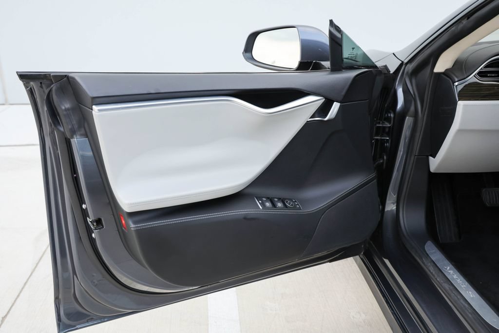Used 2014 Tesla Model S RWD image 12
