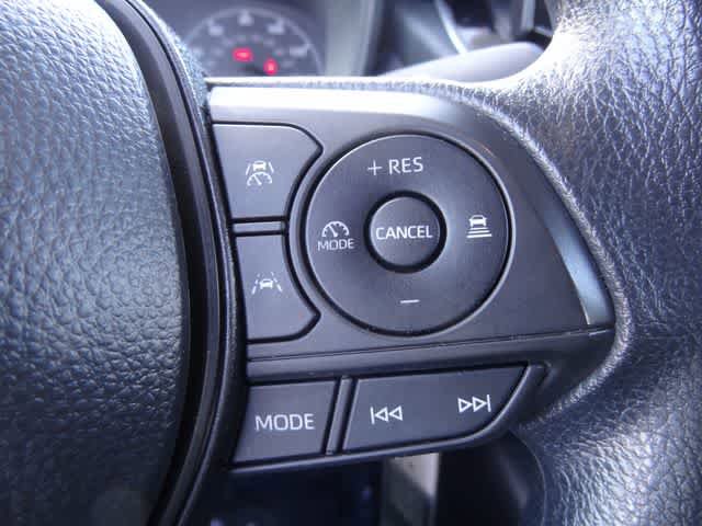 Used 2025 Toyota Corolla LE FWD image 17