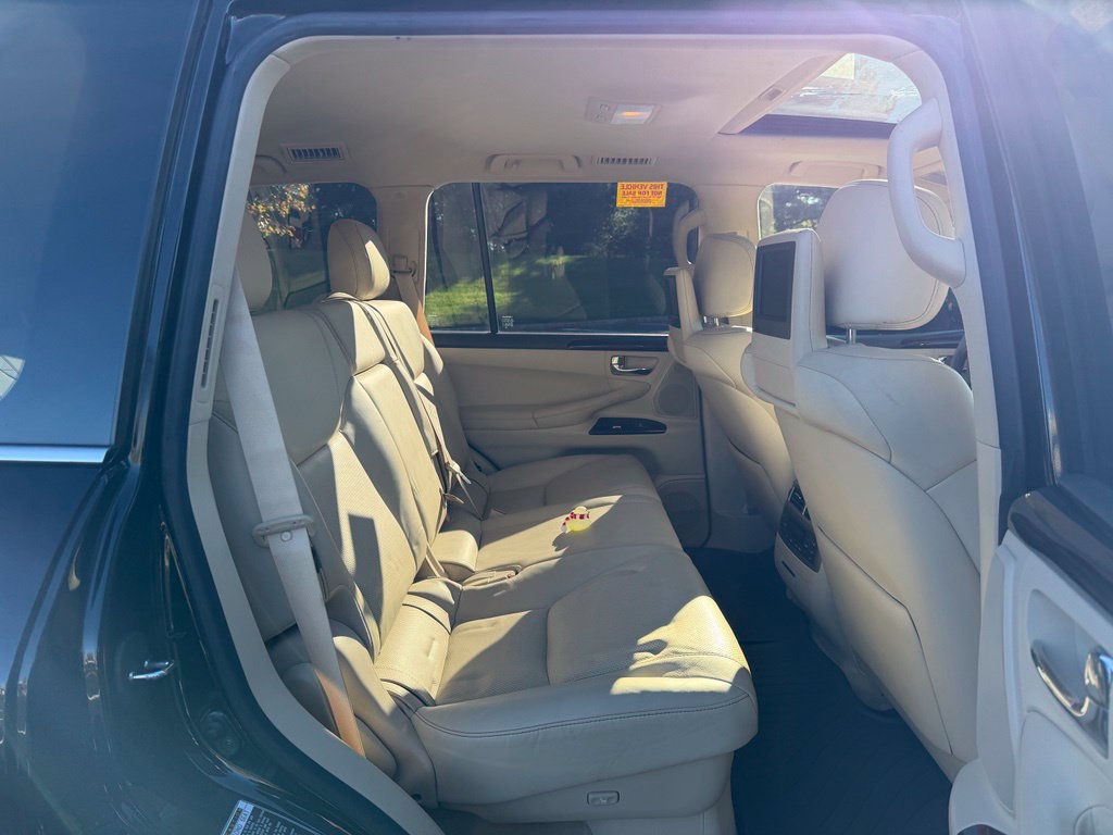 Used 2015 Lexus LX 570 4WD w/ Luxury Package image 13
