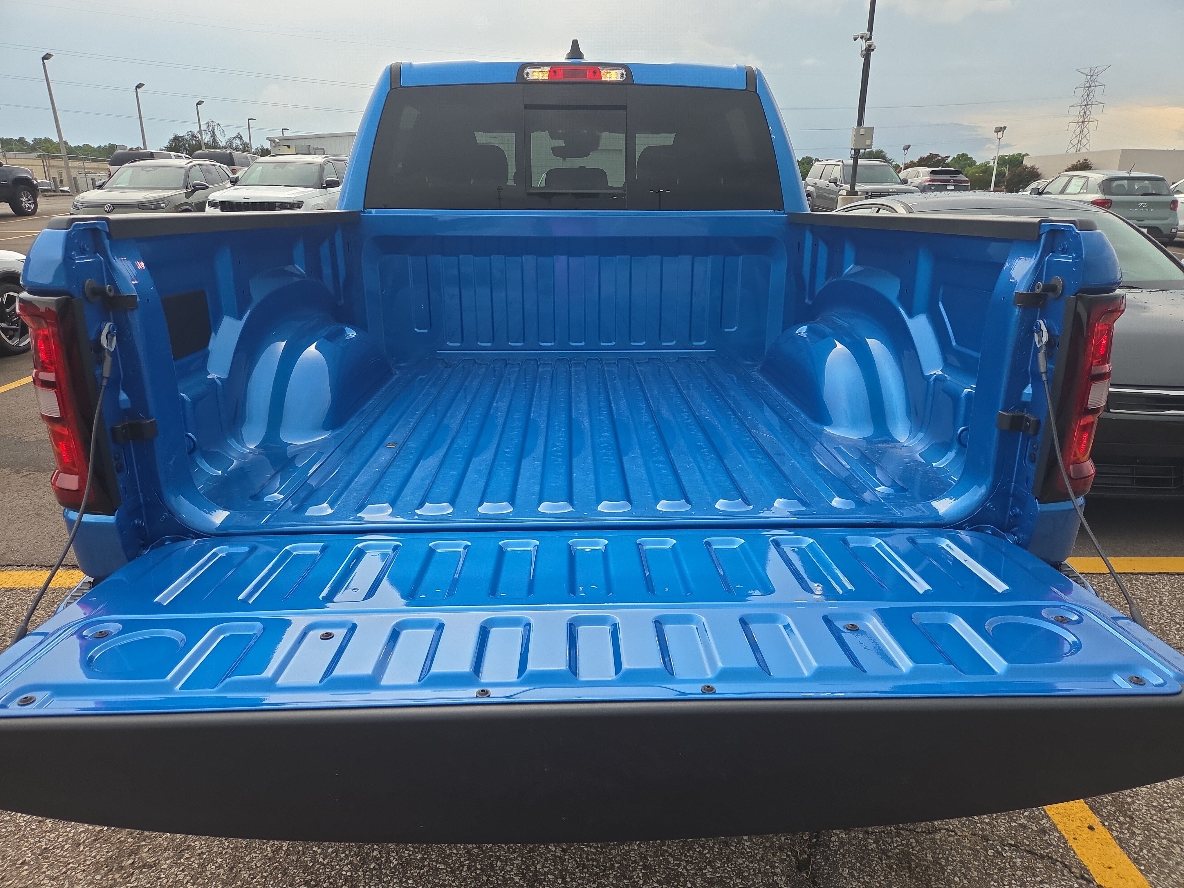 New 2026 RAM 1500 Big Horn w/ Night Edition AWD/4WD image 8