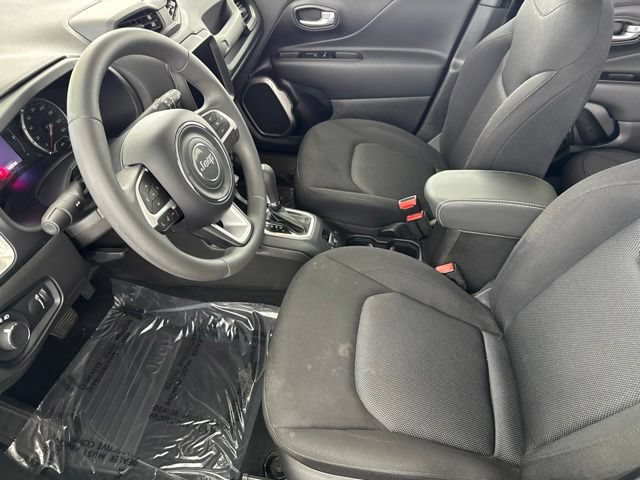 Used 2023 Jeep Renegade Latitude AWD/4WD image 22