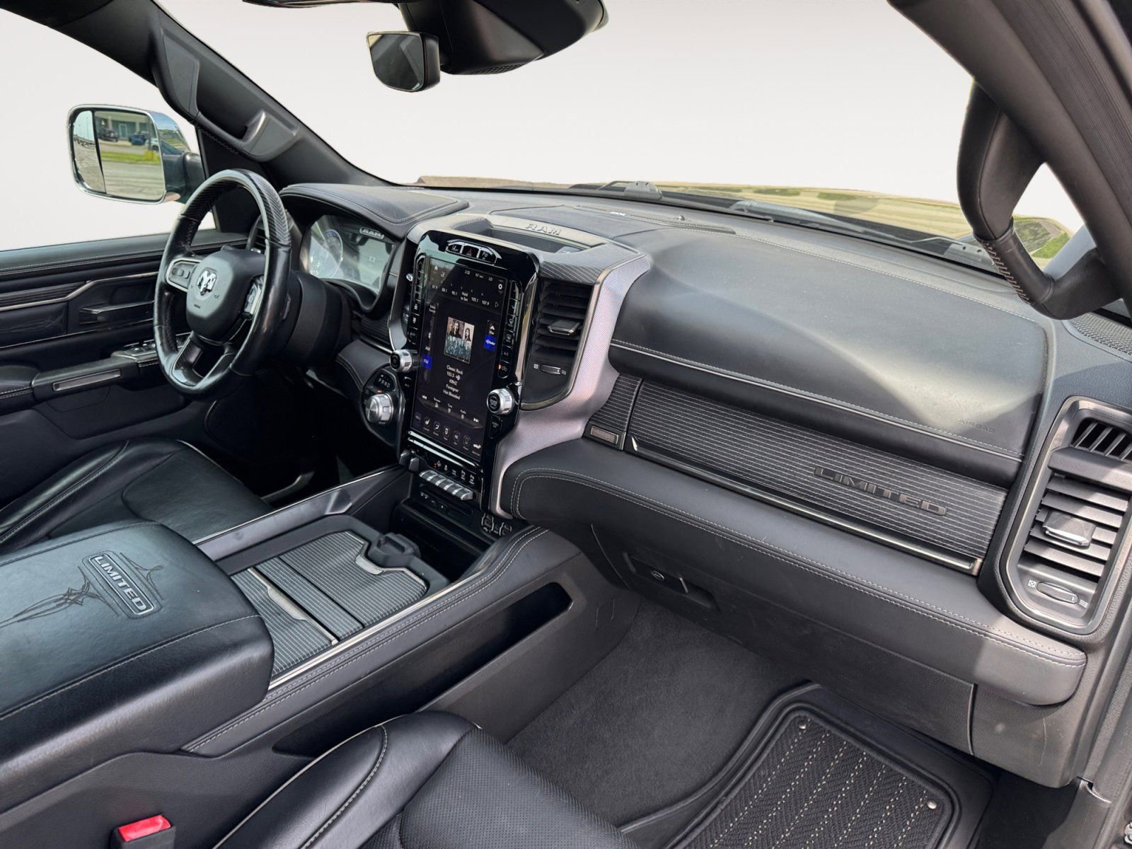 Used 2019 RAM 1500 Limited w/ Advanced Safety Group AWD/4WD image 15
