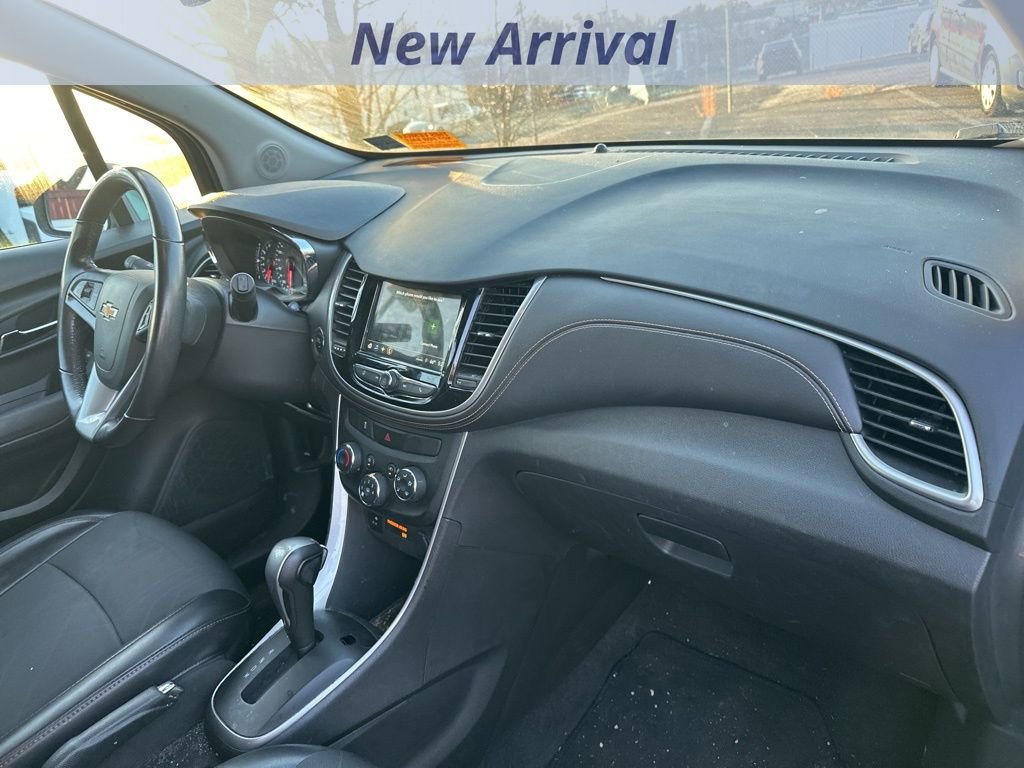 Used 2019 Chevrolet Trax LT w/ LT Convenience Package image 6