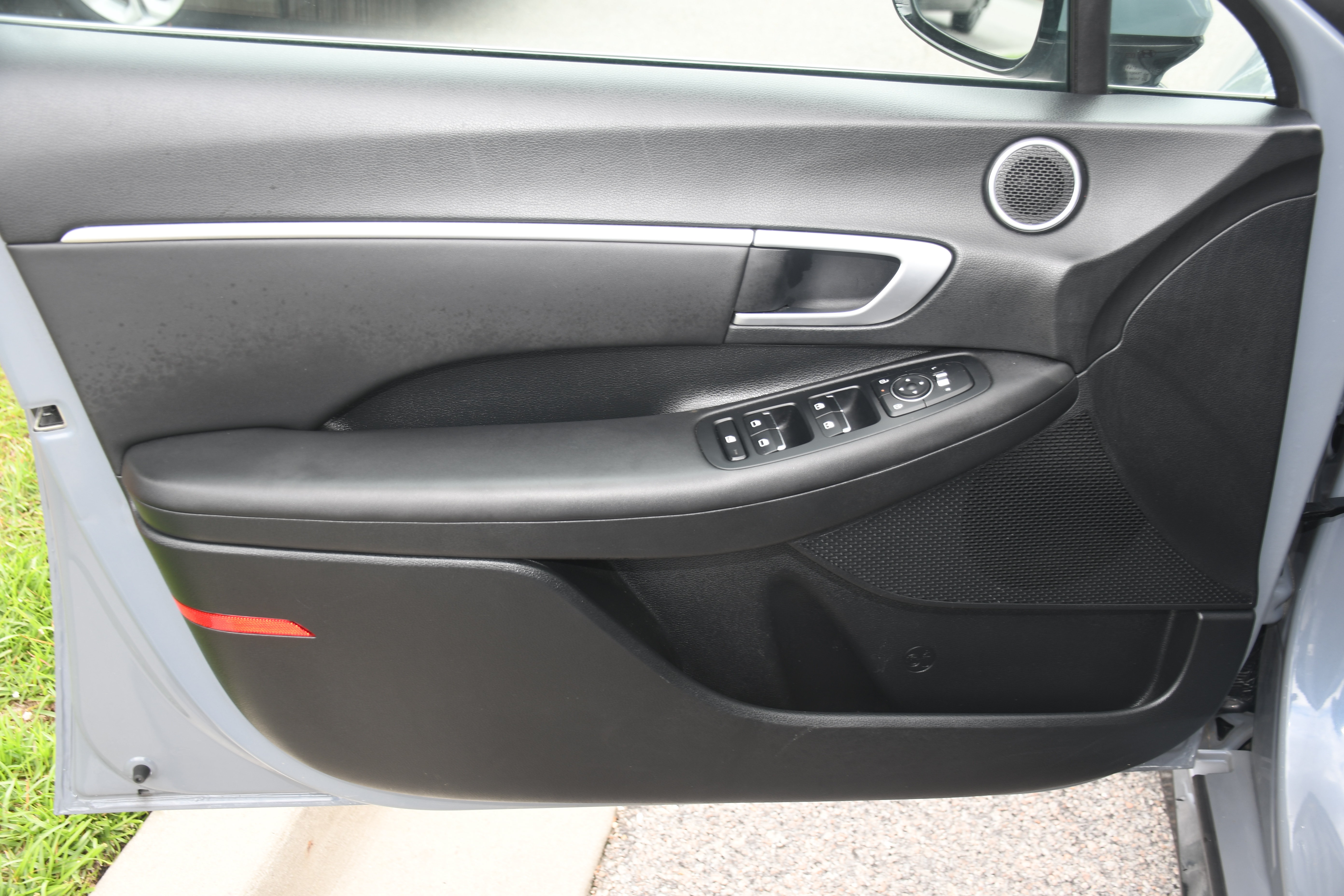 Used 2025 Hyundai Sonata SEL FWD image 9