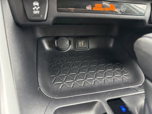 Used 2025 Toyota RAV4 XLE image 17