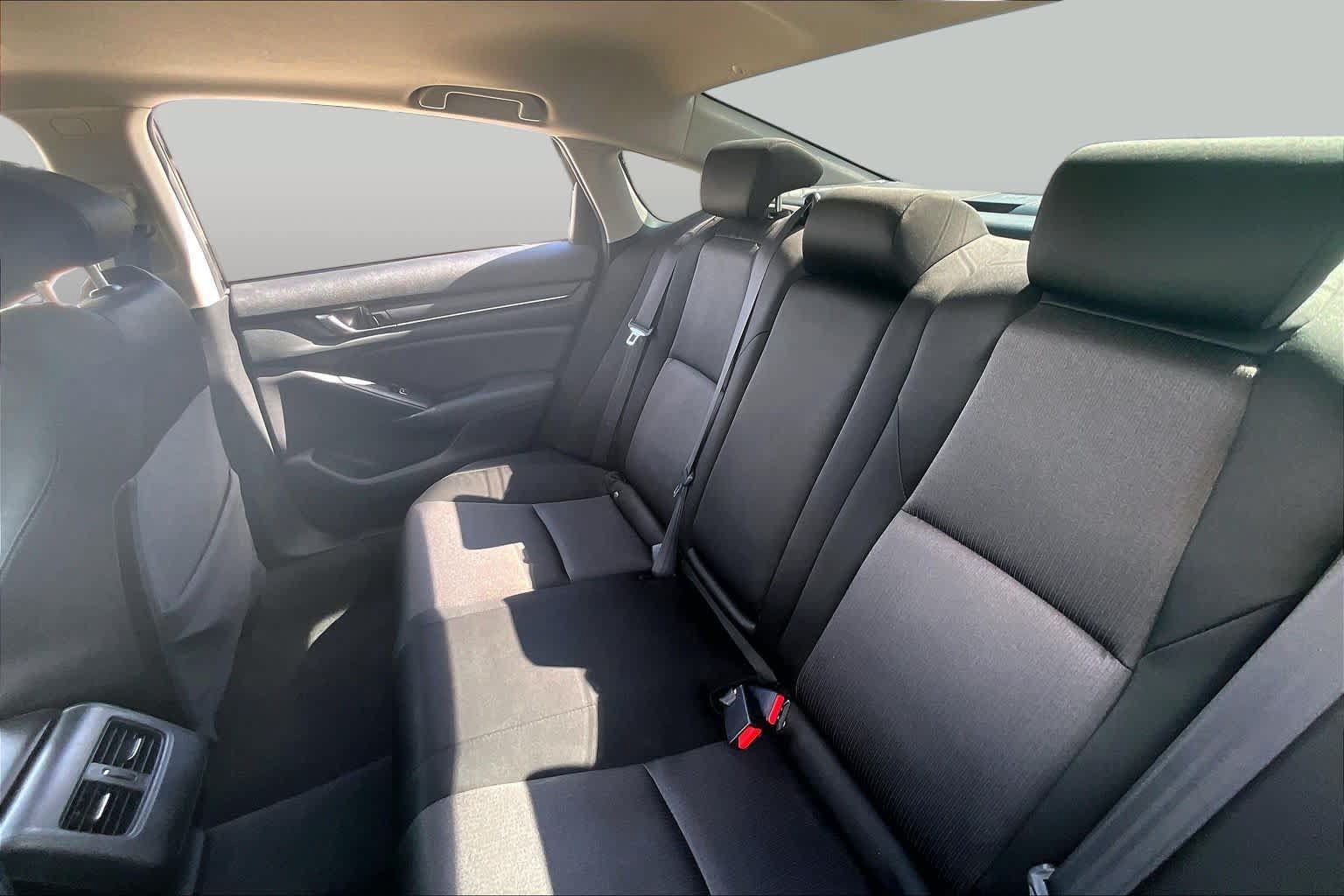 Used 2020 Honda Accord EX image 19