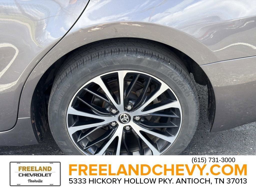 Used 2020 Toyota Camry SE image 11