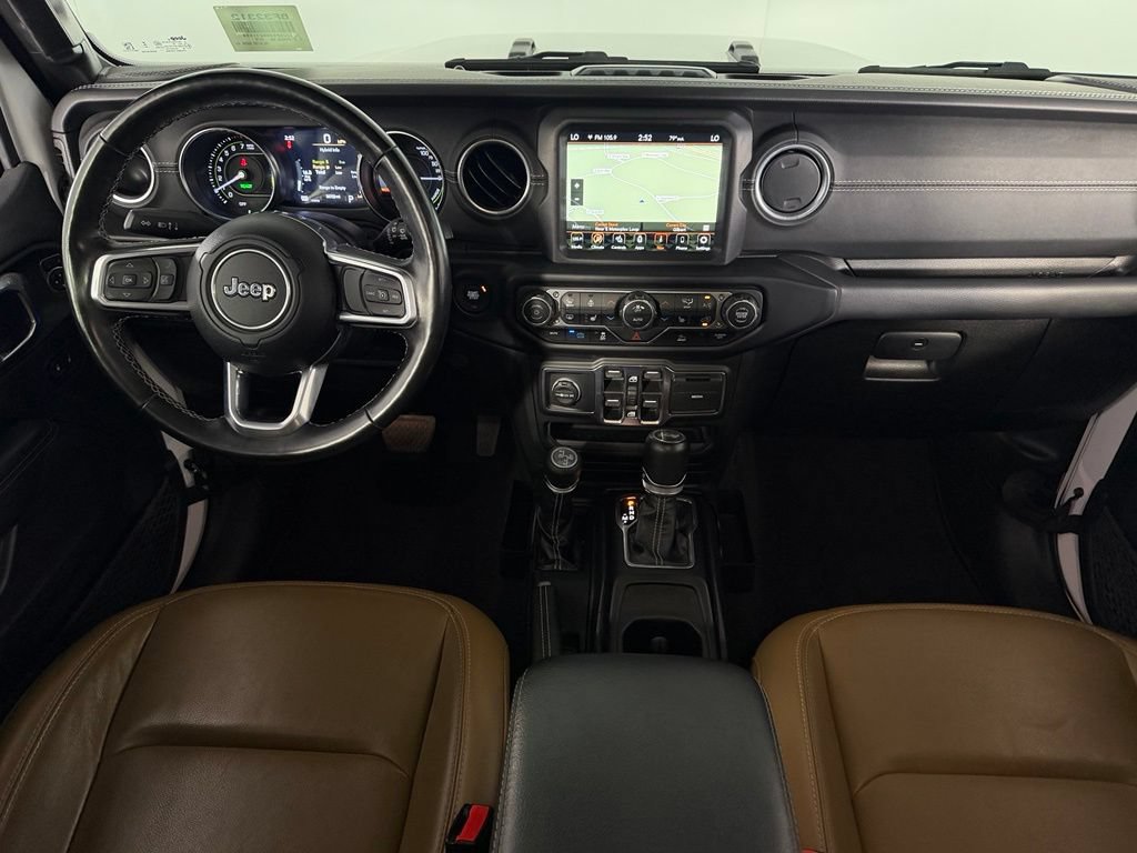 Used 2022 Jeep Wrangler Unlimited Sahara w/ Cold Weather Group AWD/4WD image 15