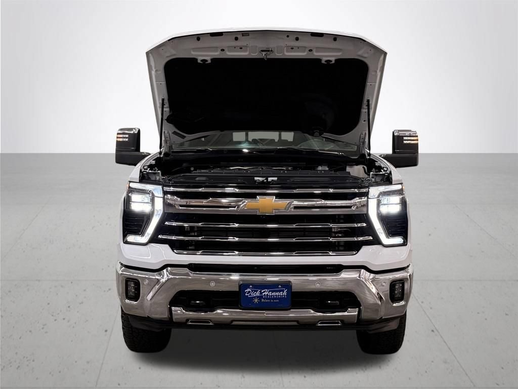 Certified 2024 Chevrolet Silverado 3500 LTZ w/ LTZ Plus Package AWD/4WD image 6