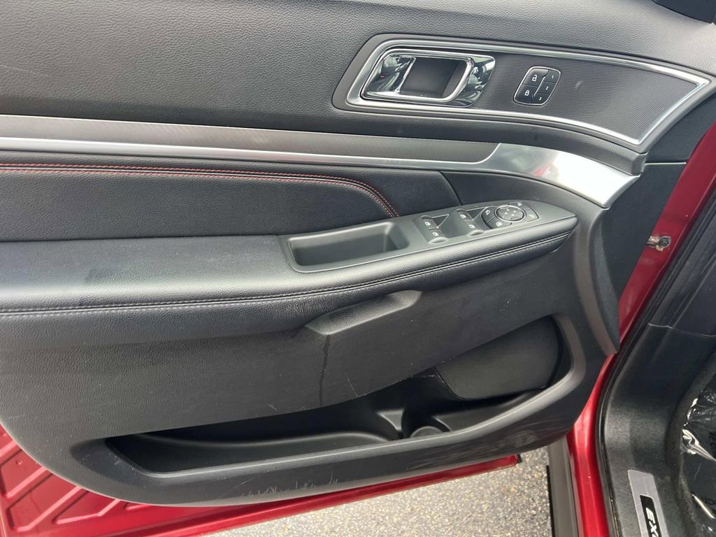 Used 2018 Ford Explorer Sport AWD/4WD image 13
