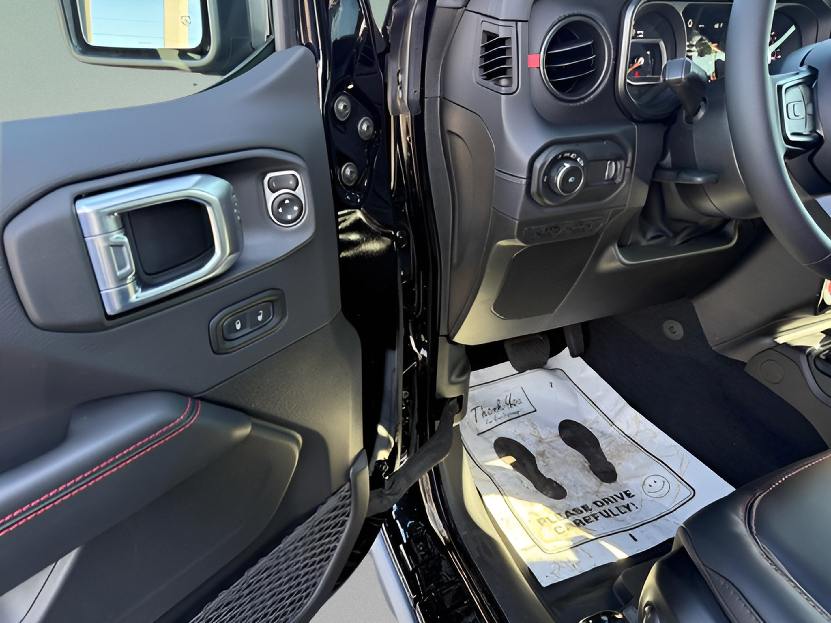 New 2027 Jeep Wrangler Unlimited Rubicon AWD/4WD image 18