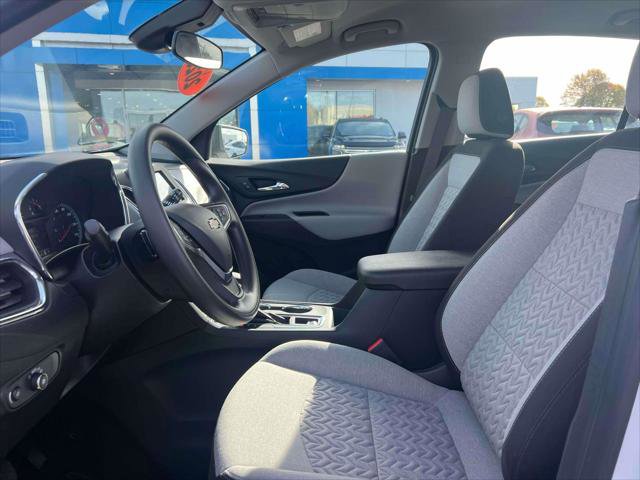 Used 2023 Chevrolet Equinox LS image 15