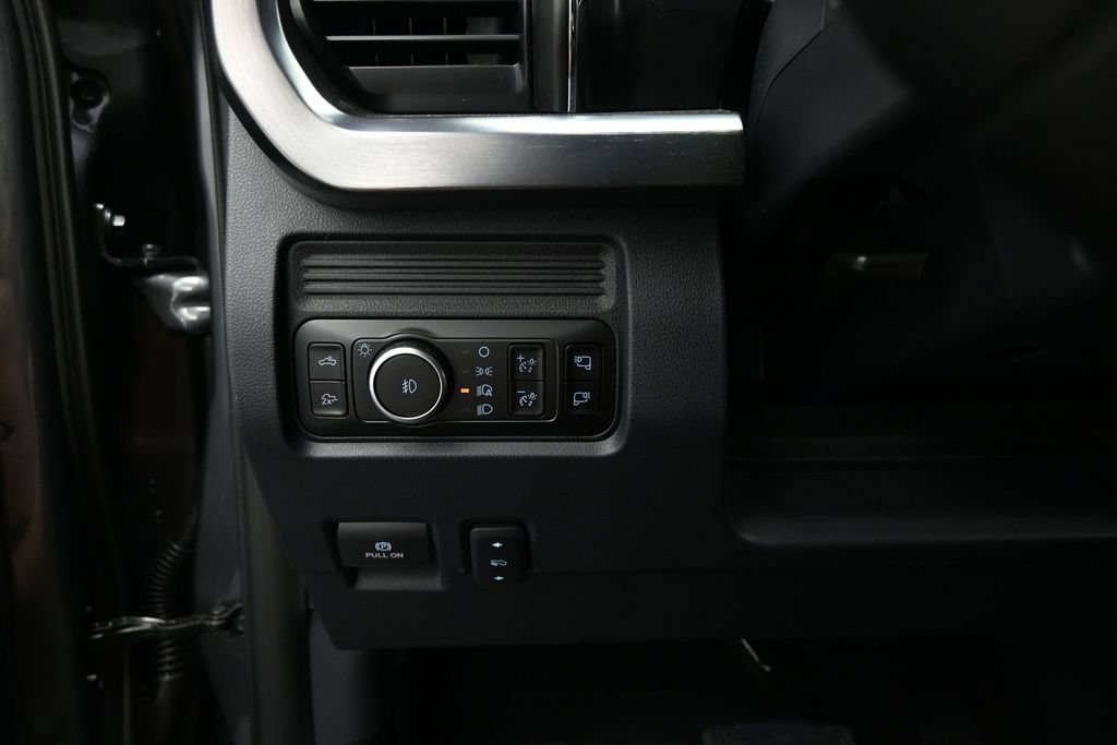 New 2026 Ford F250 Lariat w/ Black Appearance Package AWD/4WD image 11