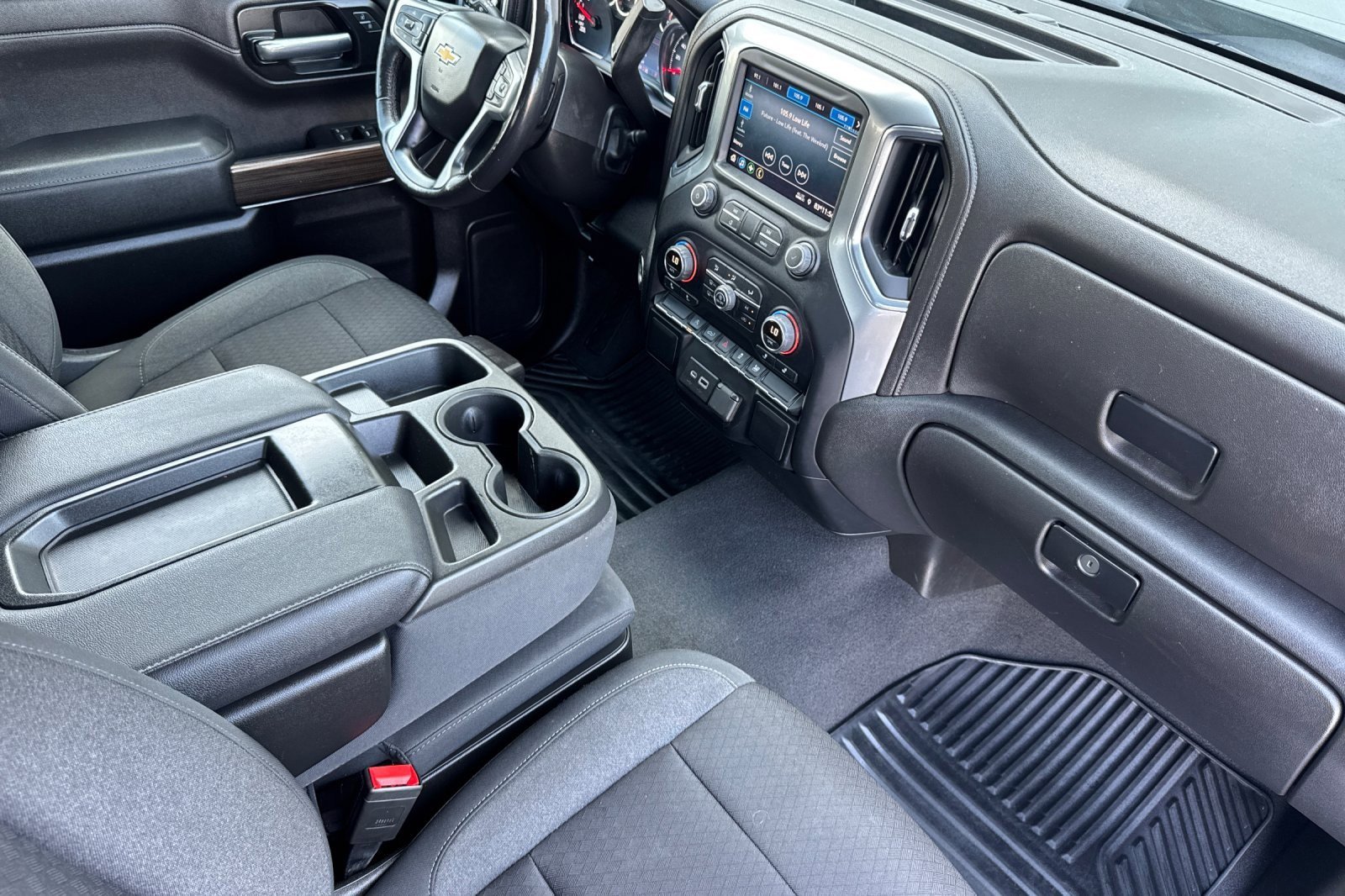Used 2022 Chevrolet Silverado 1500 LT image 14