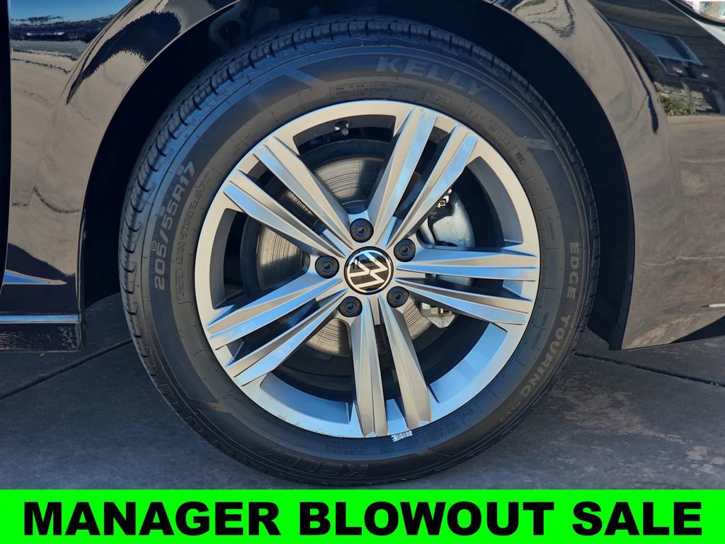 Used 2024 Volkswagen Jetta SE image 38