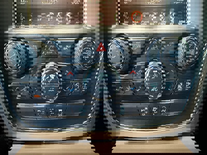 Used 2015 Jeep Grand Cherokee Limited image 34