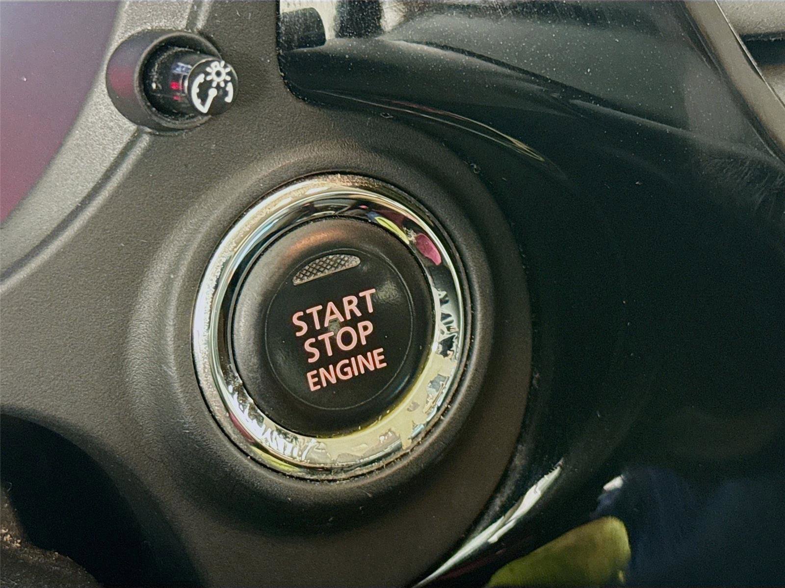 Used 2018 Mitsubishi Outlander SE image 12