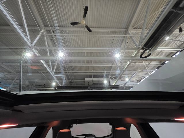 Used 2014 Toyota Highlander XLE AWD/4WD image 16