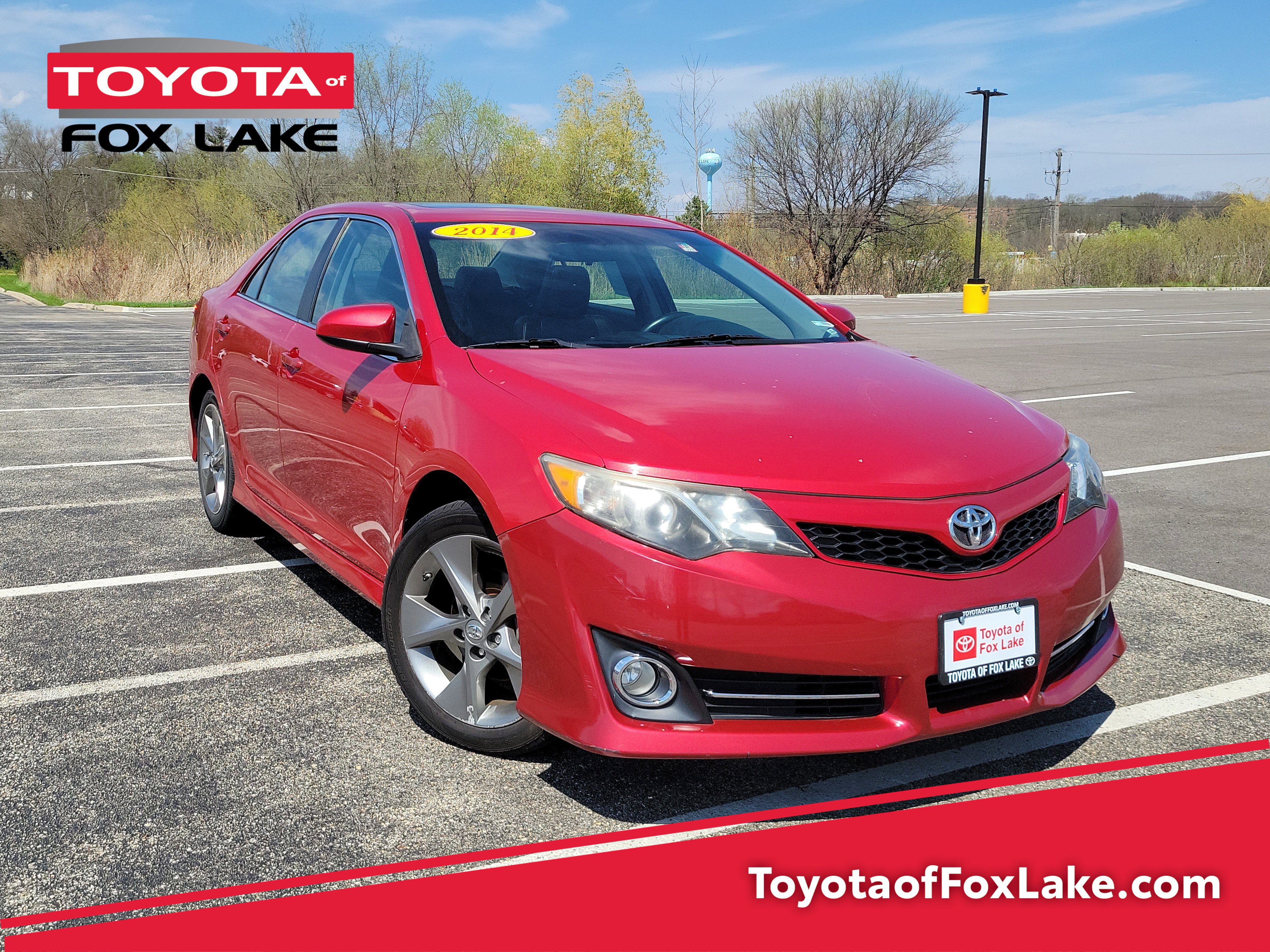 Used 2014 Toyota Camry SE image 1