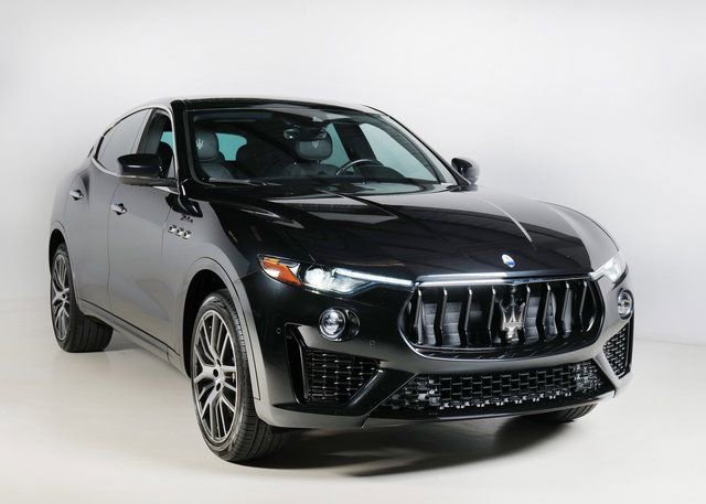 Used 2022 Maserati Levante Modena image 10