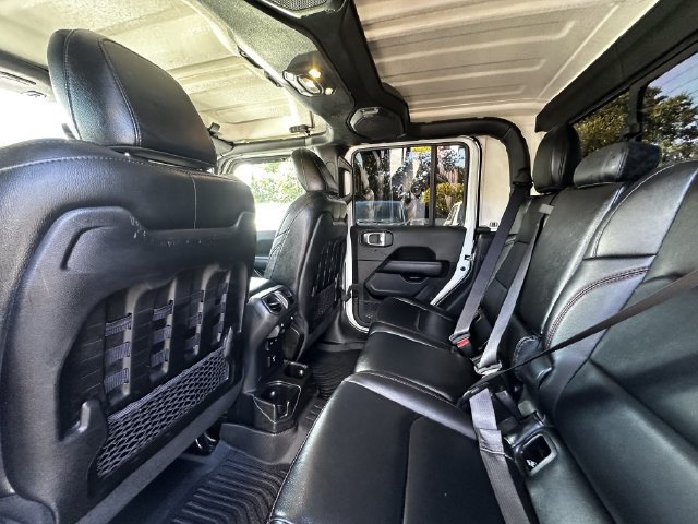 Used 2021 Jeep Gladiator Rubicon AWD/4WD image 18