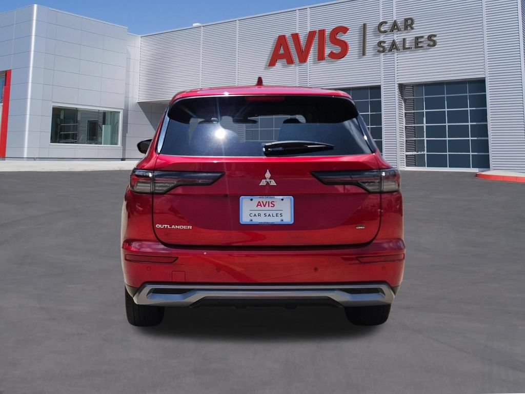 Used 2025 Mitsubishi Outlander SE FWD image 5
