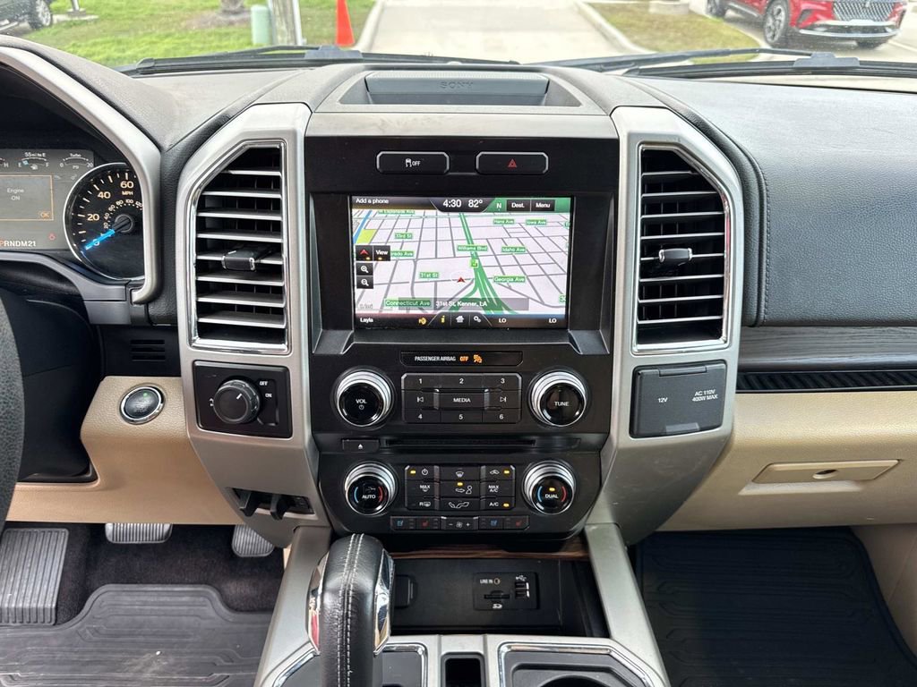 Used 2015 Ford F150 Lariat image 26