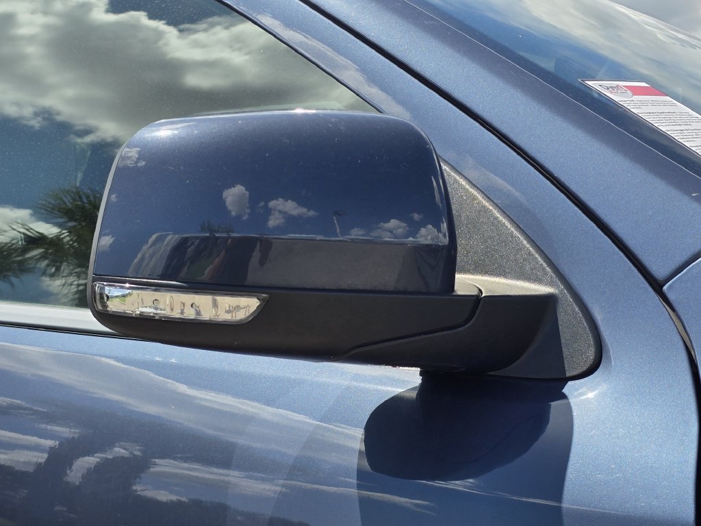 Used 2021 Dodge Durango R/T w/ Technology Group RWD image 12