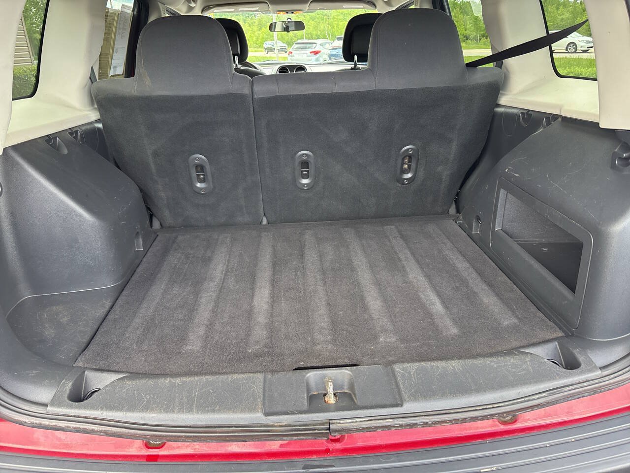 Used 2011 Jeep Patriot Latitude AWD/4WD image 10