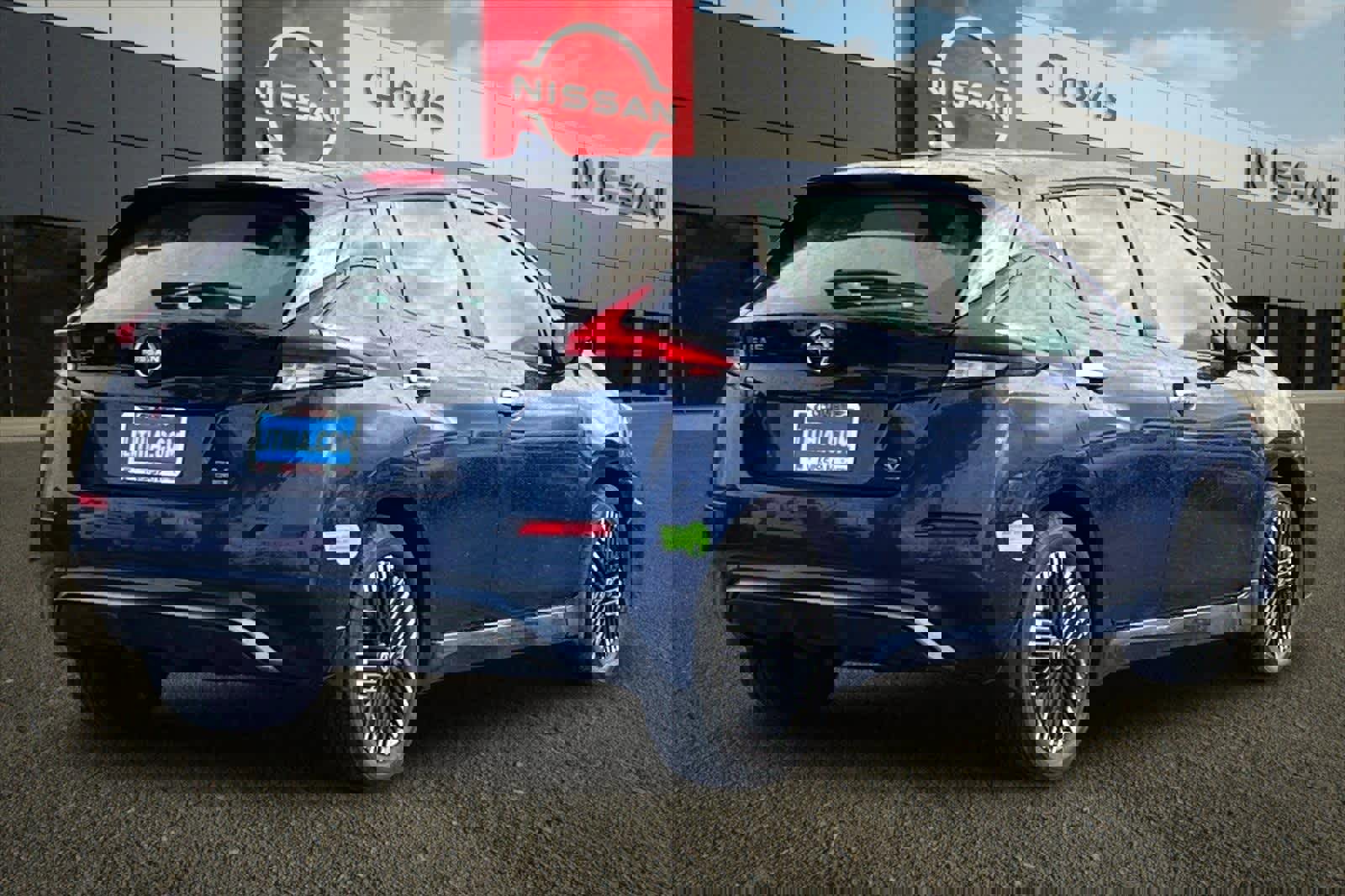 Used 2023 Nissan Leaf SV Plus image 3