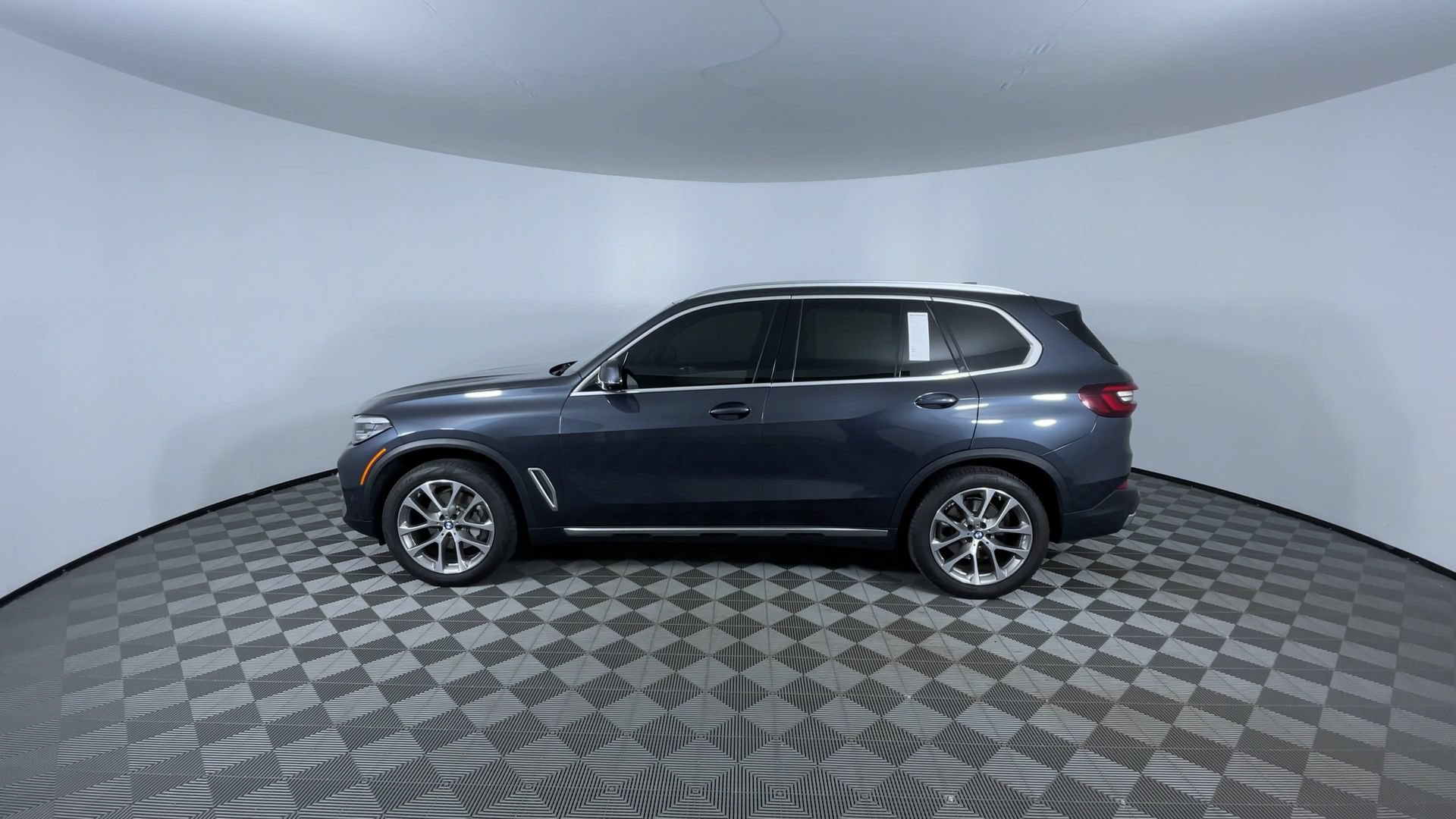 Used 2021 BMW X5 xDrive40i w/ Convenience Package AWD/4WD image 5