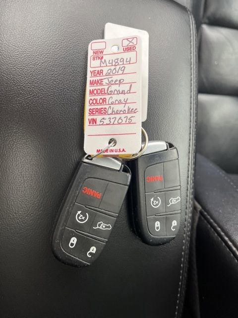 Used 2019 Jeep Grand Cherokee Limited image 45